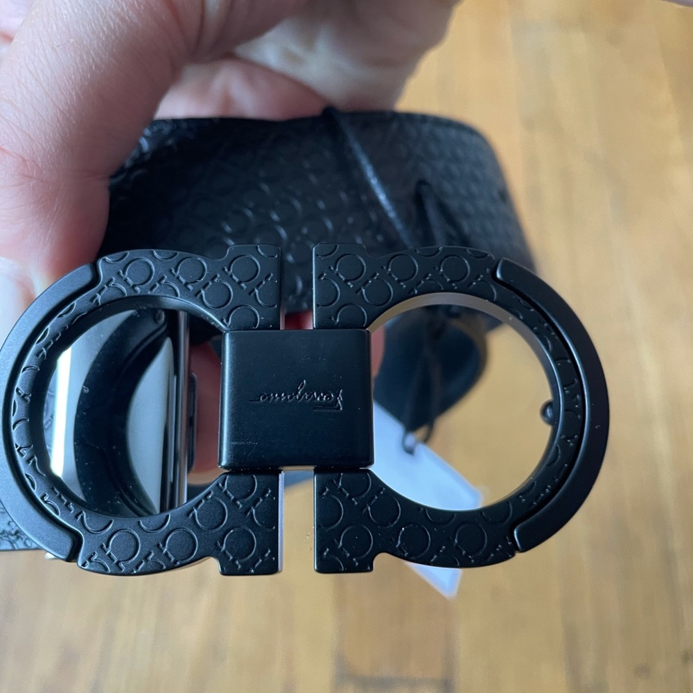 Men’s Ferragamo Belt Size 32 NEW